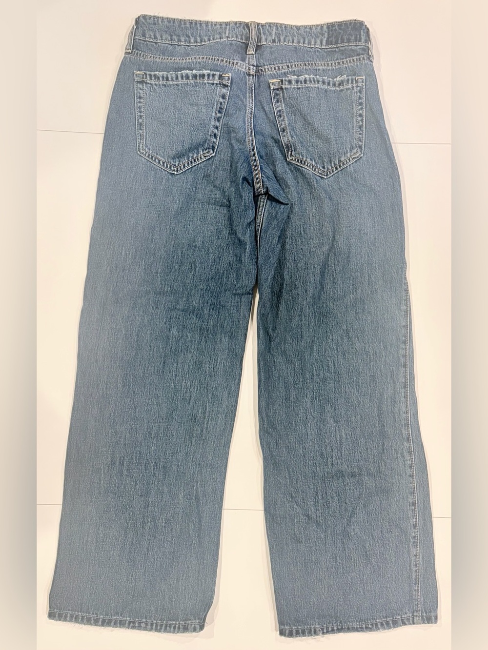 Hollister Low-Rise Baggy Jeans Medium Wash Wide Leg - Size 27 (4R) - Picture 2 of 6